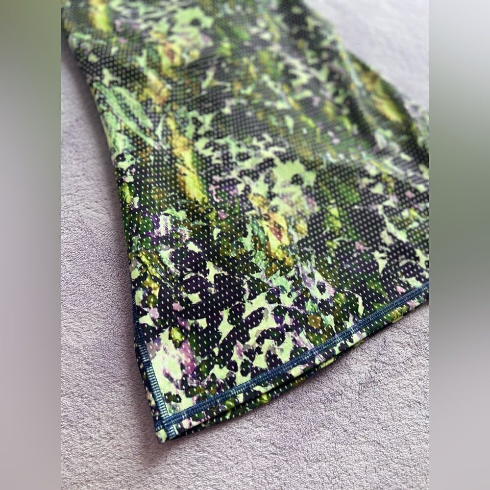 Lululemon Dancing Warrior Tank - Picture 4 of 5